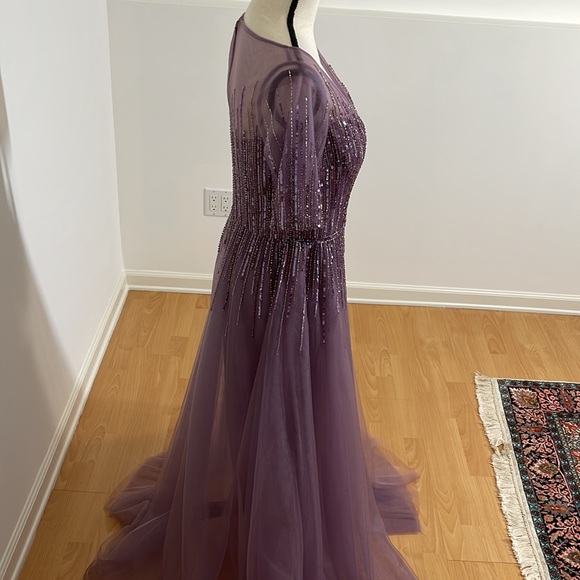 🔥 NWT Sequin Tulle Gown - Picture 4 of 10